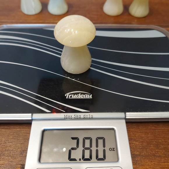 🔥 Sale 🔥Green Onyx Large Mushrooms - Priced Per Each - Picture 9 of 14